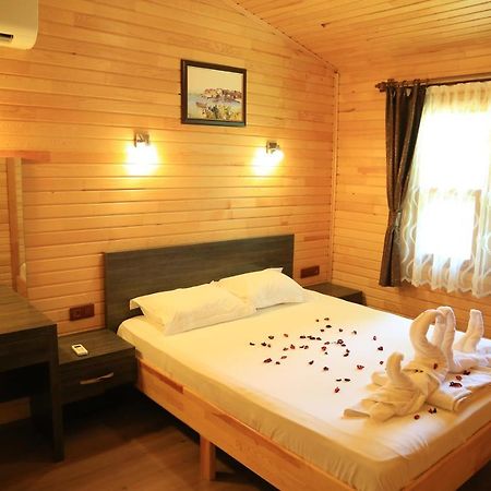 Bed and Breakfast Tunays Pansiyon Çıralı Exterior foto
