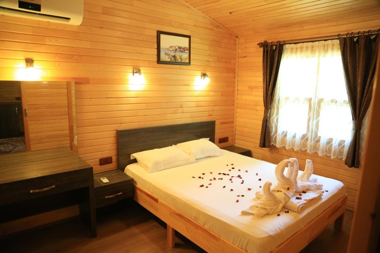 Bed and Breakfast Tunays Pansiyon Çıralı Exterior foto