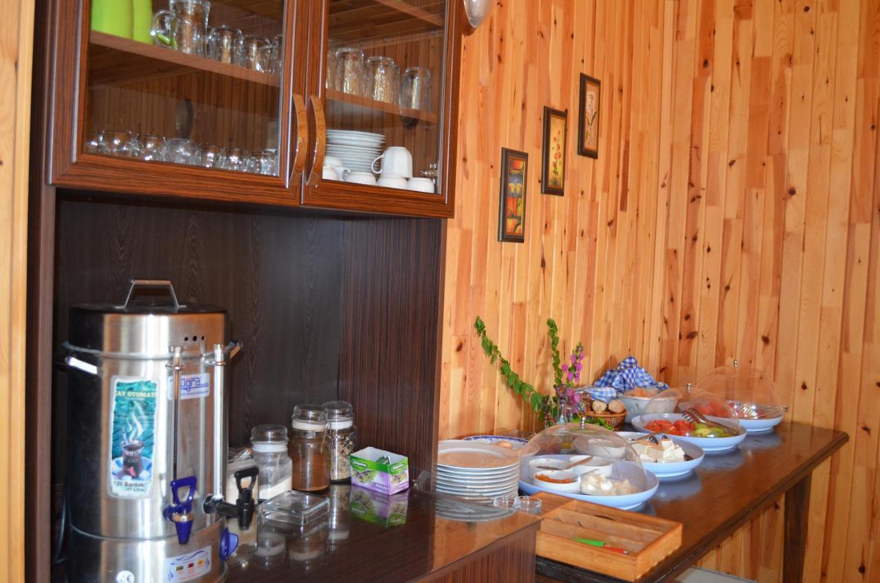 Bed and Breakfast Tunays Pansiyon Çıralı Exterior foto